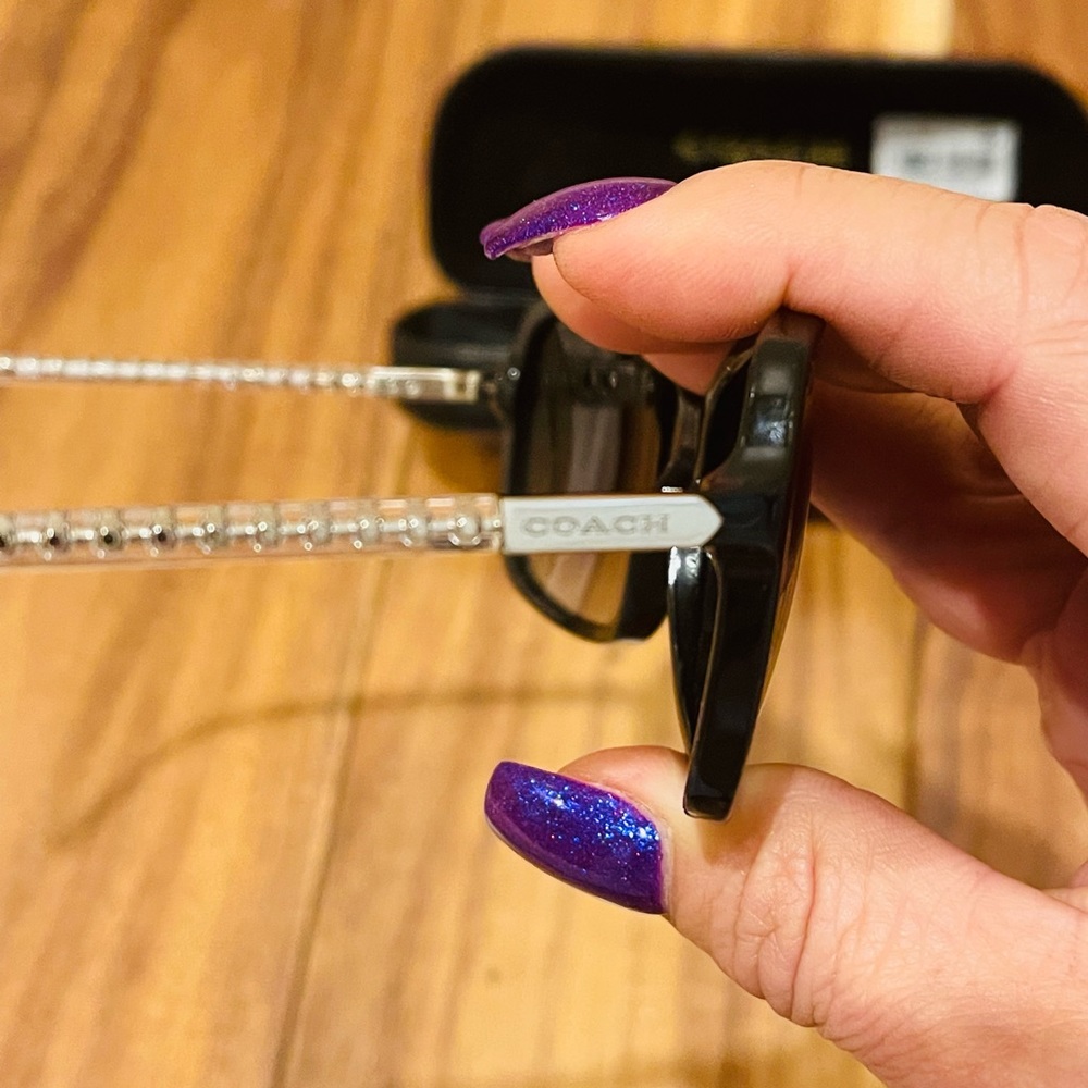 Black Coach sunglasses - Picture 3 of 6